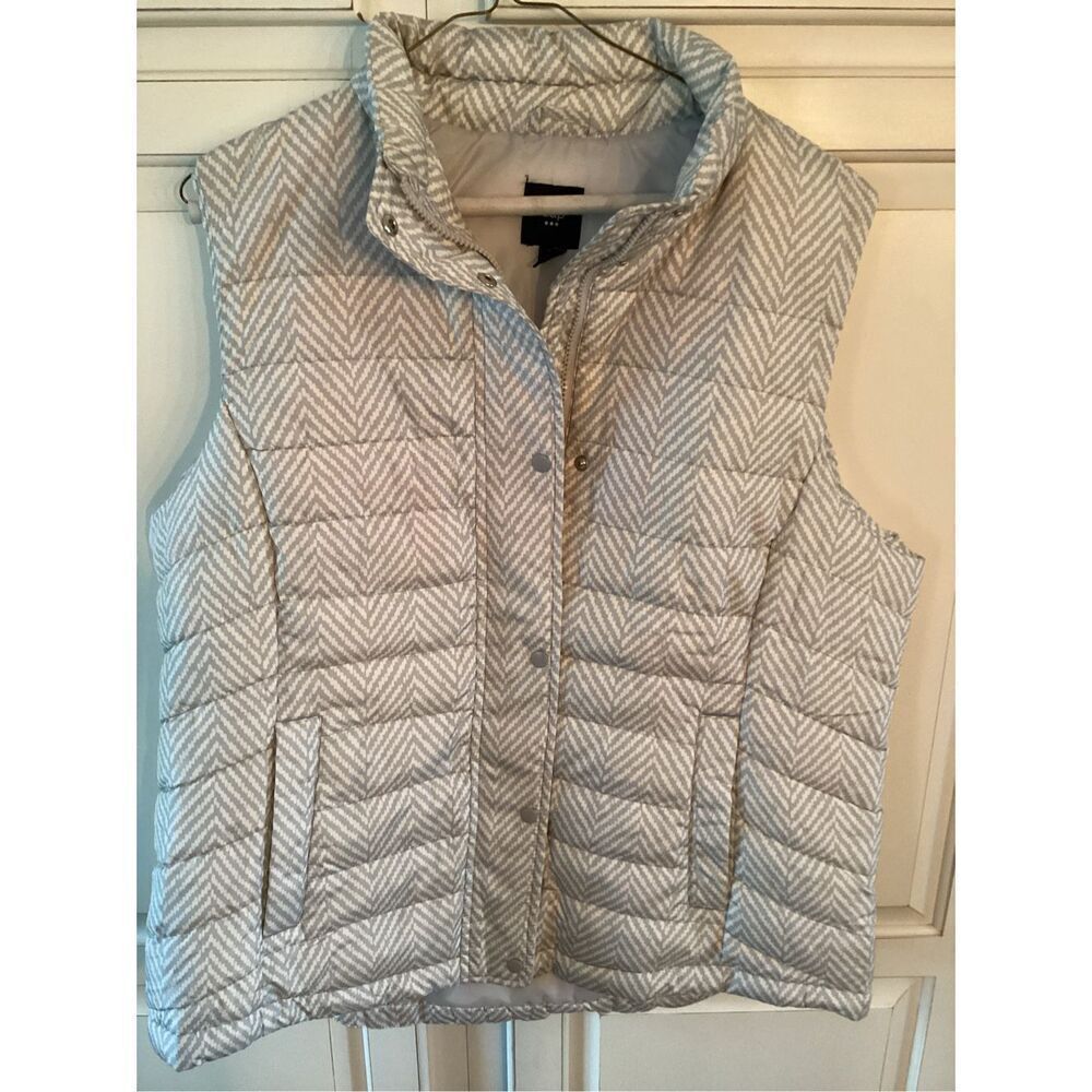Gap Herringbone Puffy Vest Sz XL Zip Snap Closure Gray Cream